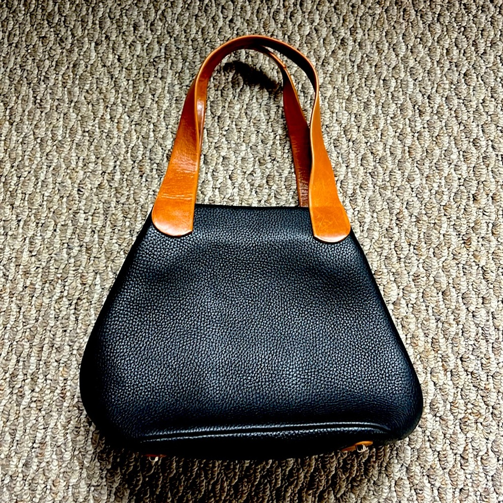 Black leather shoulder bag excellent condition